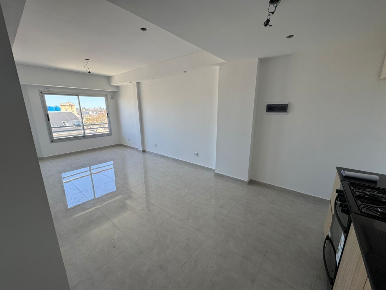 DEPARTAMENTOS A ESTRENAR 3 AMB AL CONTRAFRENTE CON TERRAZA, BALCON Y COCHERA, MODELO 5. REF. 863/5 