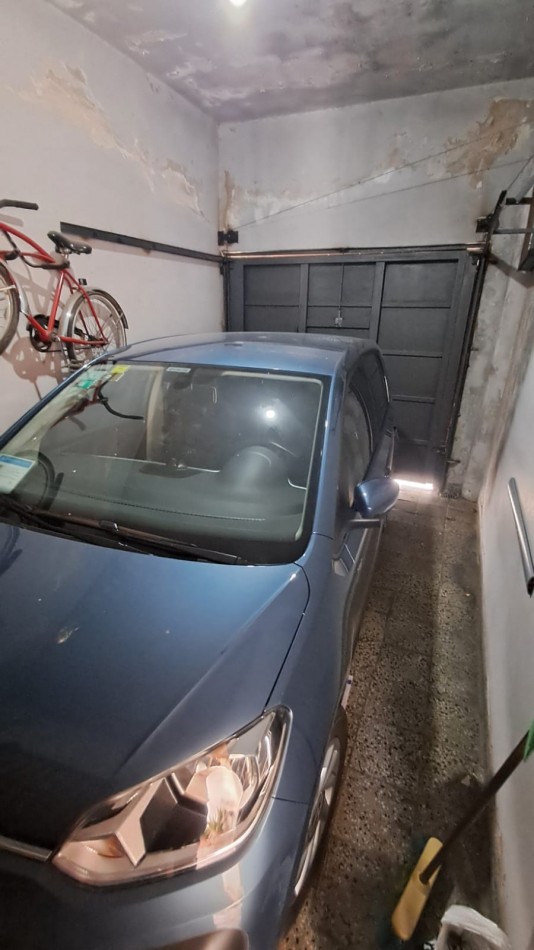 CASA 5 AMB CON COCHERA CUBIERTA, GALERIA, PATIO LATERAL Y PATIO TRASERO CON JARDIN Y PARRILA REF: 864