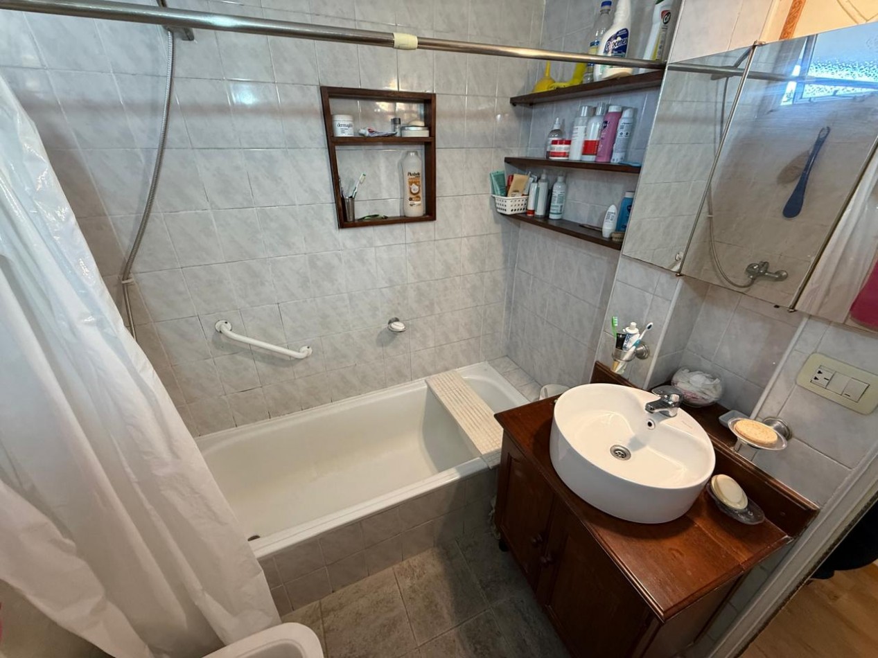  2 PHS ( 1 DE 5 AMB Y OTRO 2 AMB + GALPON + COCHERA REF. 869/1/3/4 