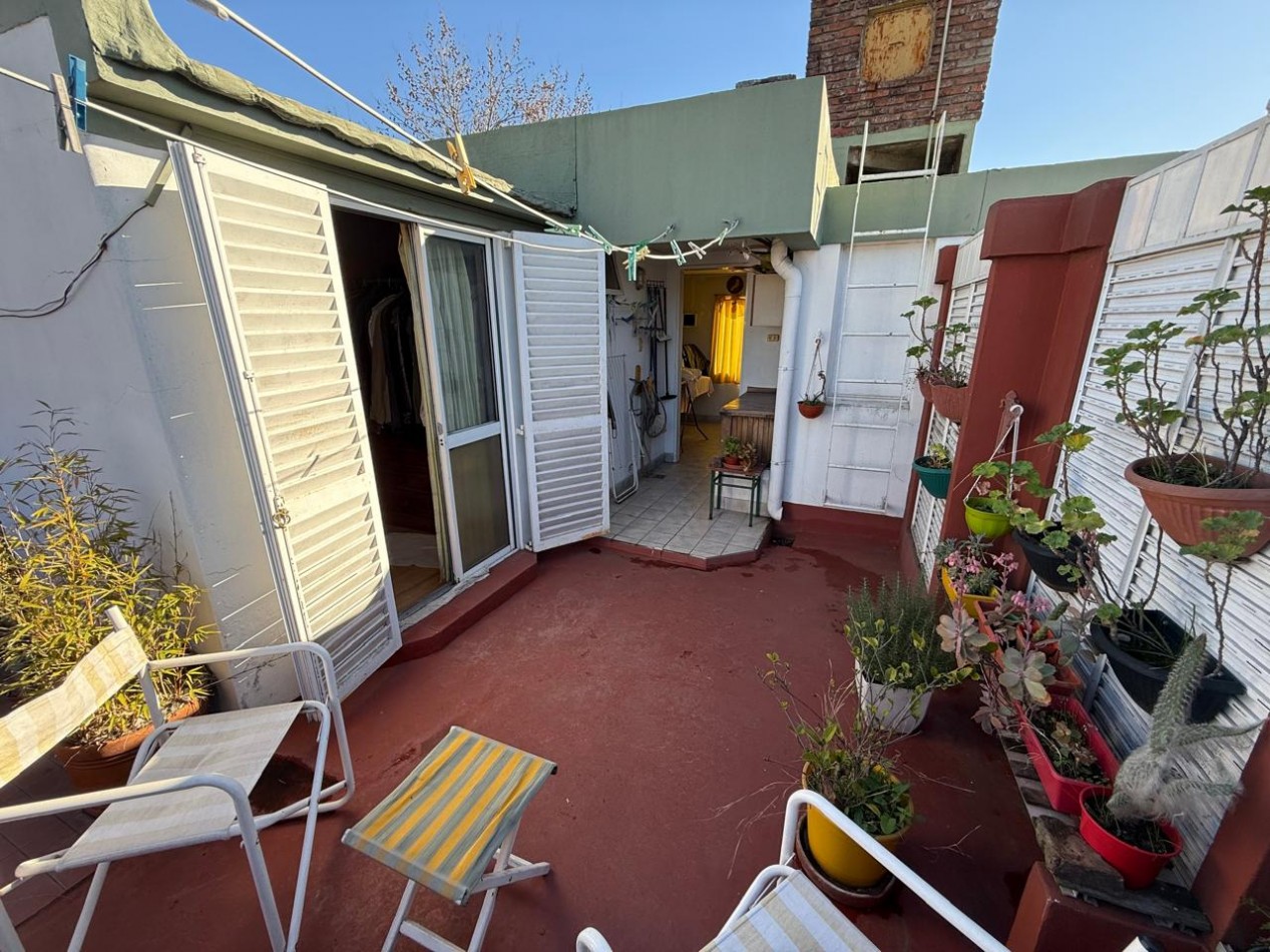  2 PHS ( 1 DE 5 AMB Y OTRO 2 AMB + GALPON + COCHERA REF. 869/1/3/4 