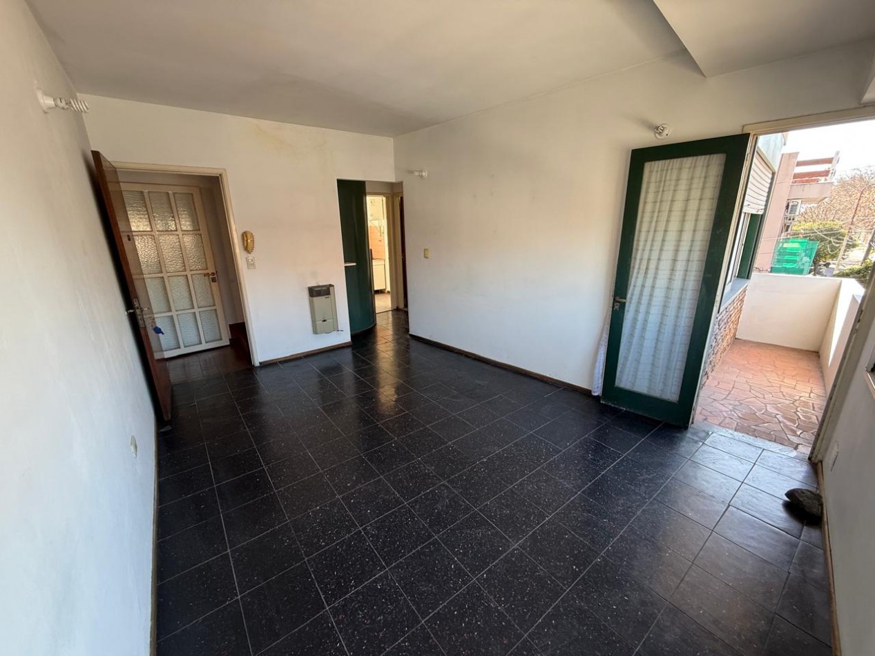  2 PHS ( 1 DE 5 AMB Y OTRO 2 AMB + GALPON + COCHERA REF. 869/1/3/4 