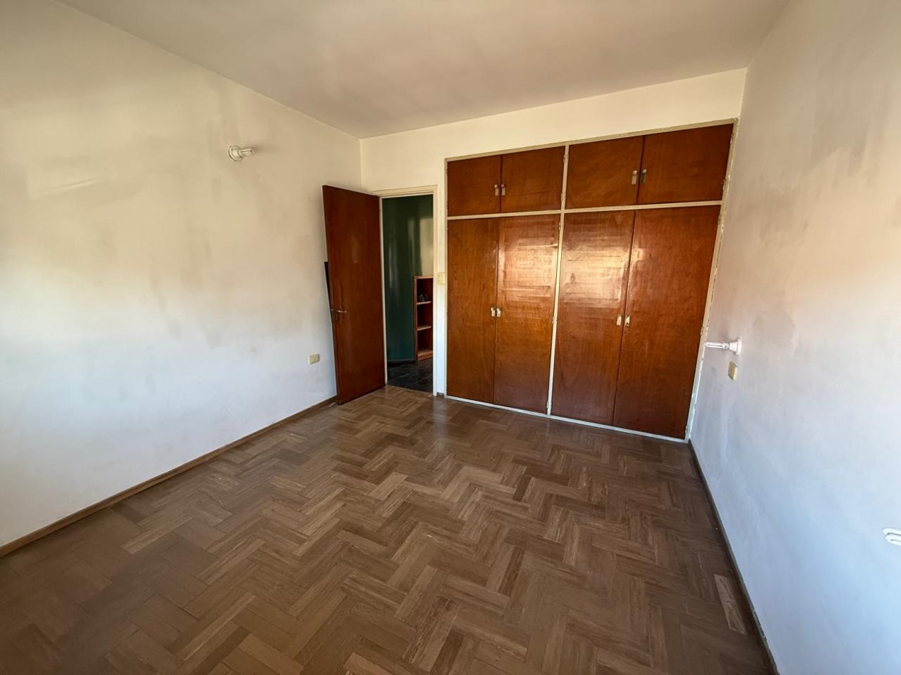  2 PHS ( 1 DE 5 AMB Y OTRO 2 AMB + GALPON + COCHERA REF. 869/1/3/4 