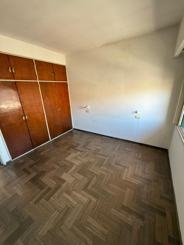  2 PHS ( 1 DE 5 AMB Y OTRO 2 AMB + GALPON + COCHERA REF. 869/1/3/4 