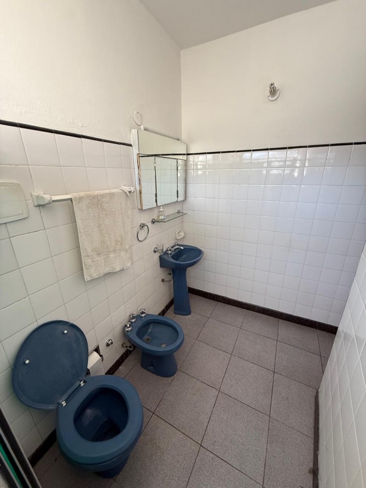  2 PHS ( 1 DE 5 AMB Y OTRO 2 AMB + GALPON + COCHERA REF. 869/1/3/4 