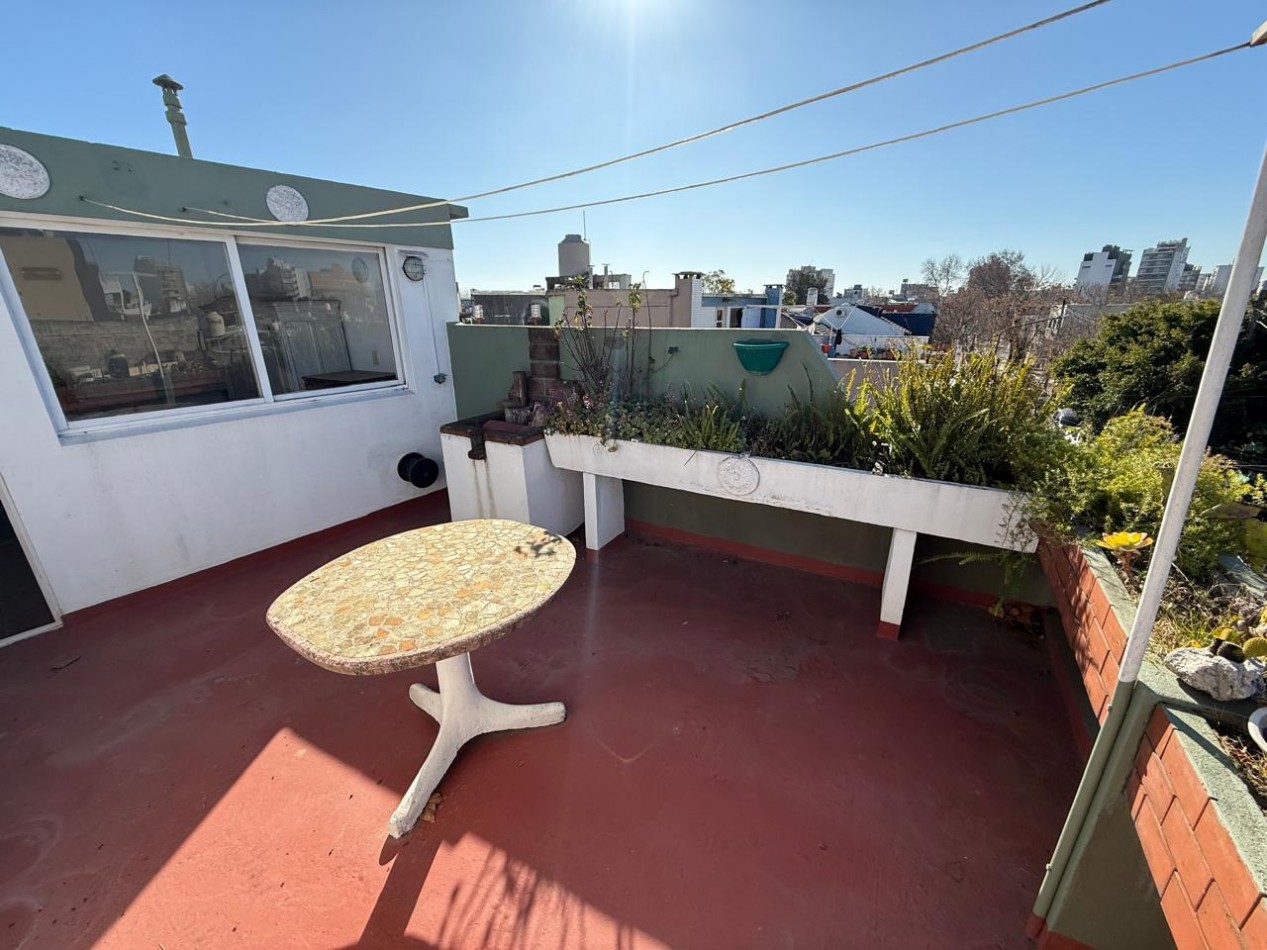  2 PHS ( 1 DE 5 AMB Y OTRO 2 AMB + GALPON + COCHERA REF. 869/1/3/4 