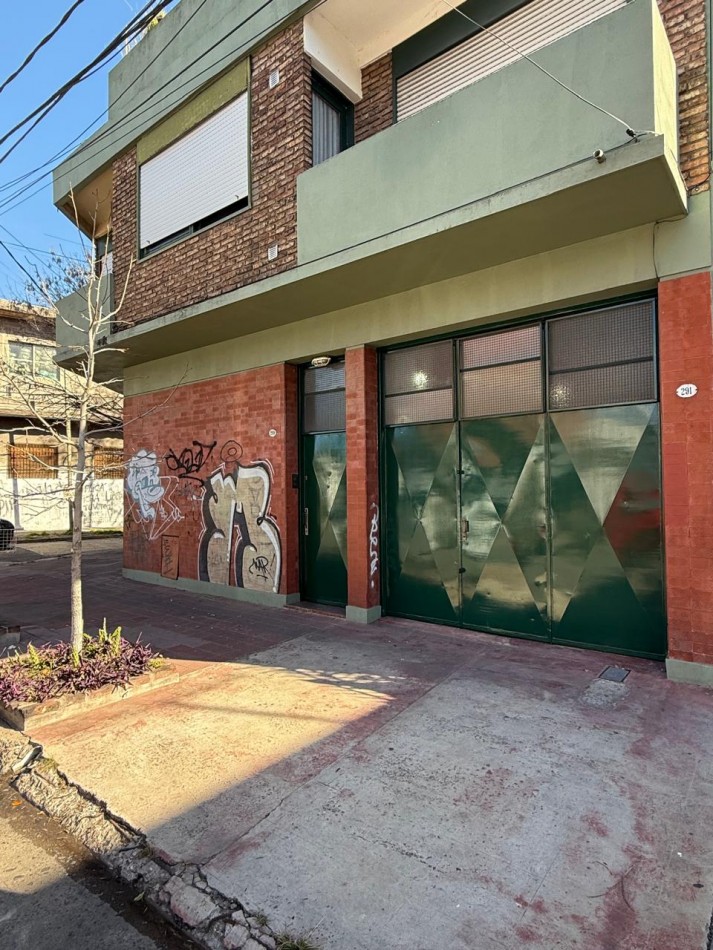  2 PHS ( 1 DE 5 AMB Y OTRO 2 AMB + GALPON + COCHERA REF. 869/1/3/4 