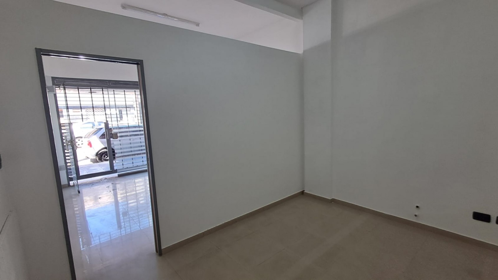 LOCAL CON DEPOSITO Y BAÑO (CENTRICO).REF.871/1