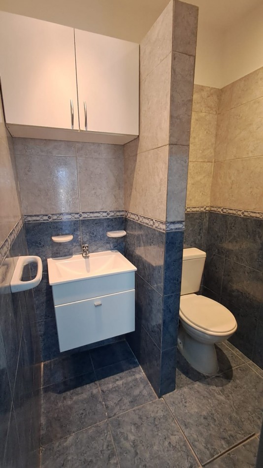 LOCAL CON DEPOSITO Y BAÑO (CENTRICO).REF.871/1