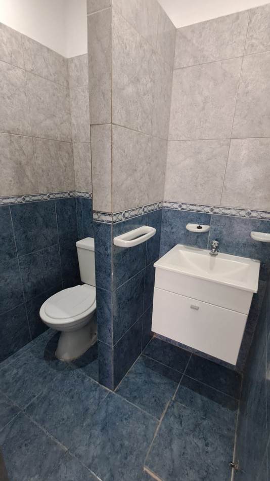 LOCAL CON BAÑO (CENTRICO).REF.871/2