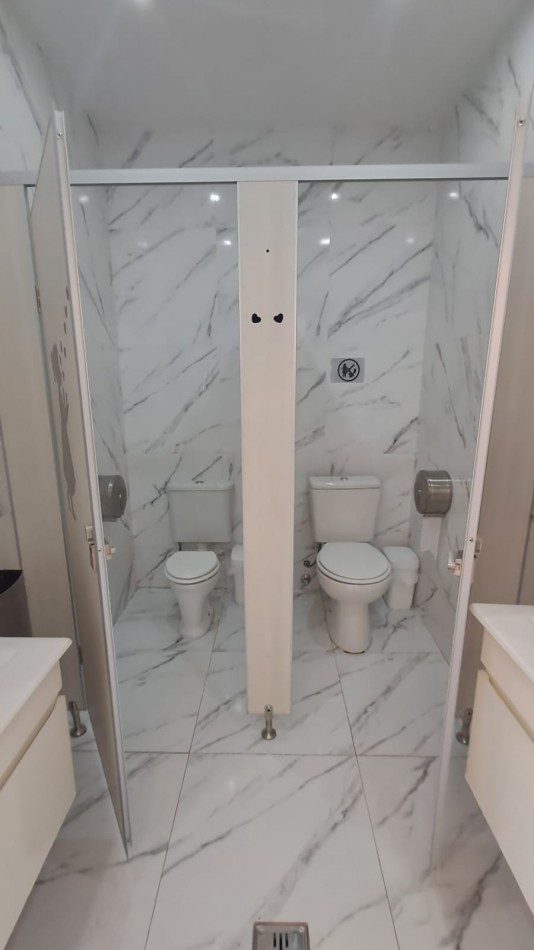 SALON DE FIESTA CON PATIO, PARRILLA Y QUINCHO.REF.868