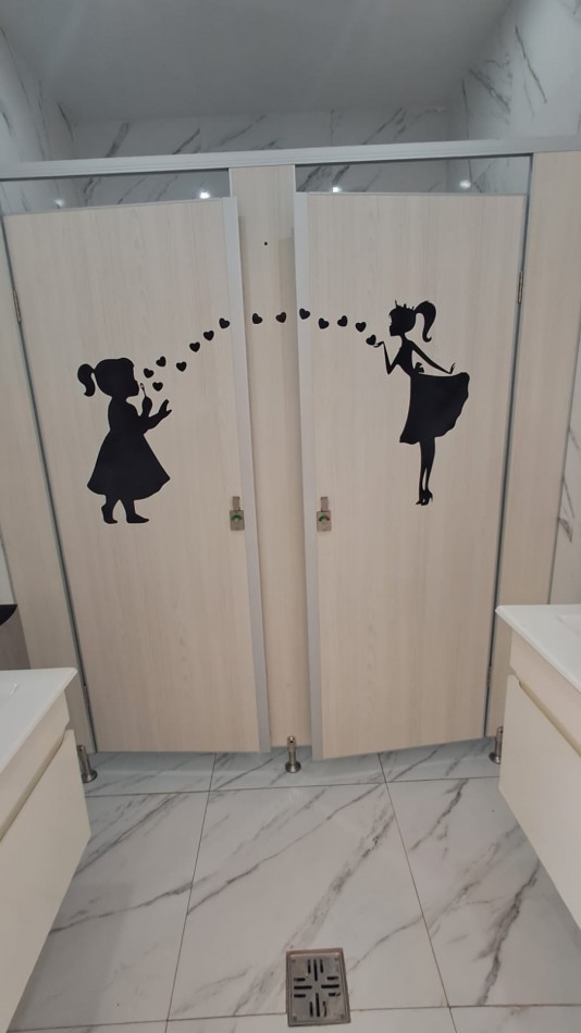 SALON DE FIESTA CON PATIO, PARRILLA Y QUINCHO.REF.868