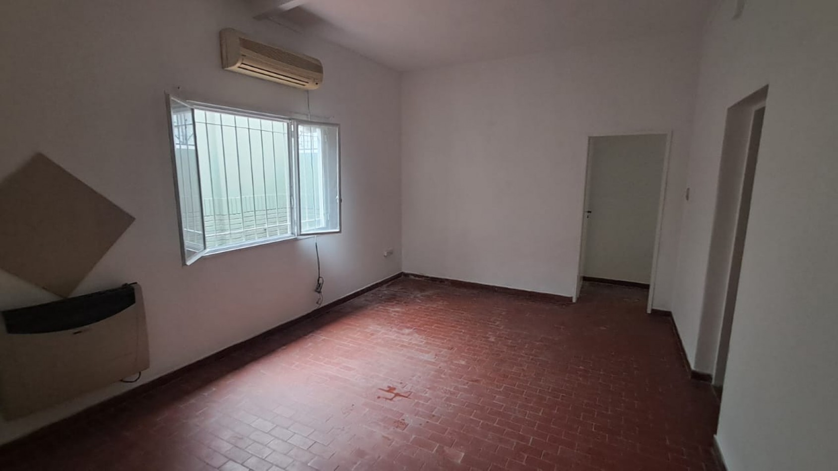  PH 3 AMB AL FRENTE C/ENTRADA INDEPENDIENTE, PATIO Y LAVADERO REF. 877