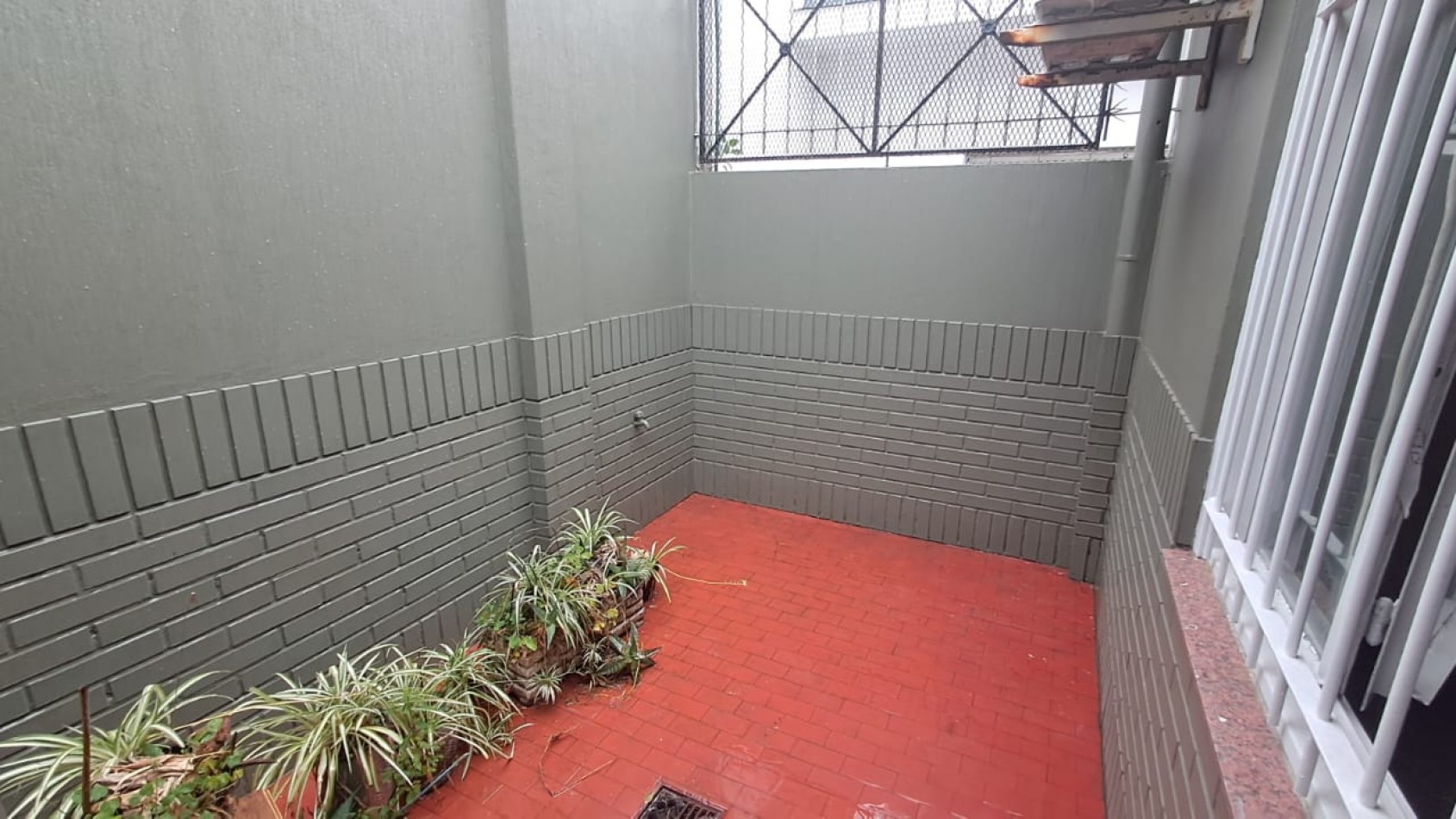  PH 3 AMB AL FRENTE C/ENTRADA INDEPENDIENTE, PATIO Y LAVADERO REF. 877