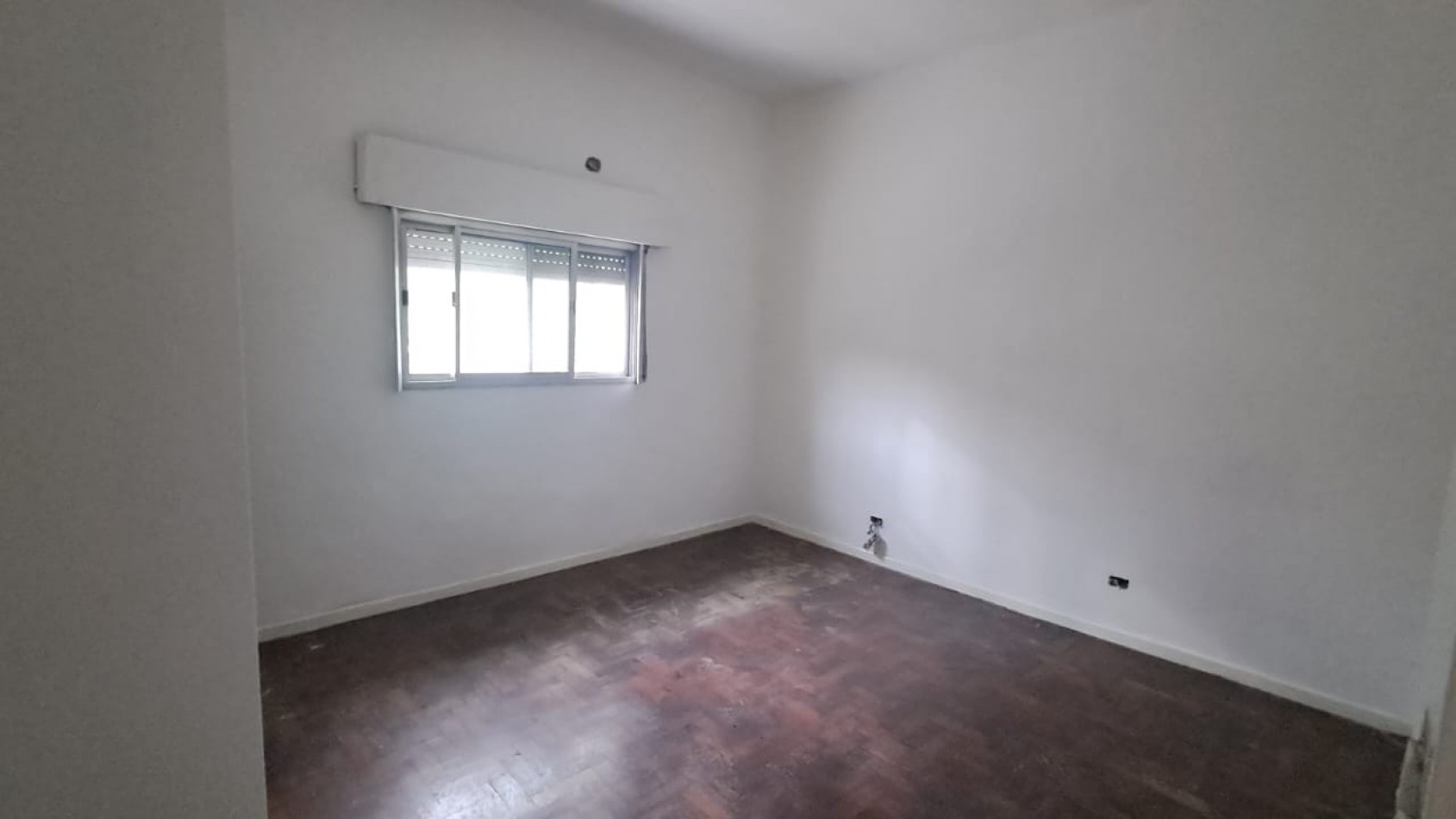  PH 3 AMB AL FRENTE C/ENTRADA INDEPENDIENTE, PATIO Y LAVADERO REF. 877