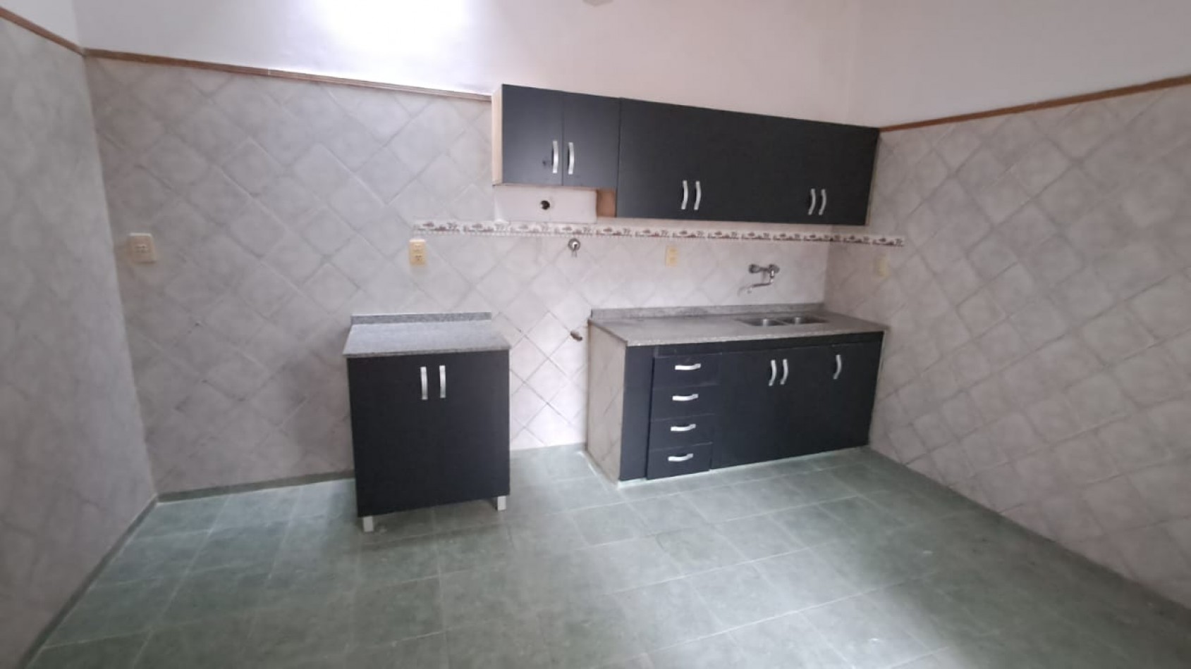  PH 3 AMB AL FRENTE C/ENTRADA INDEPENDIENTE, PATIO Y LAVADERO REF. 877