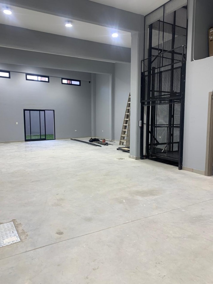 GALPON CON DEPOSITO Y POSIBLE VIVIENDA U OFICINAS (POSIBLE FINANCIACION) REF. 876