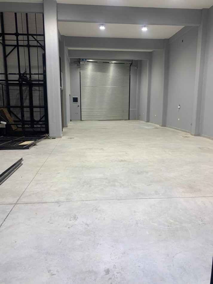 GALPON CON DEPOSITO Y POSIBLE VIVIENDA U OFICINAS (POSIBLE FINANCIACION) REF. 876