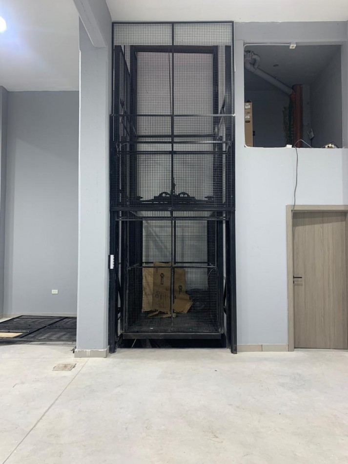 GALPON CON DEPOSITO Y POSIBLE VIVIENDA U OFICINAS (POSIBLE FINANCIACION) REF. 876