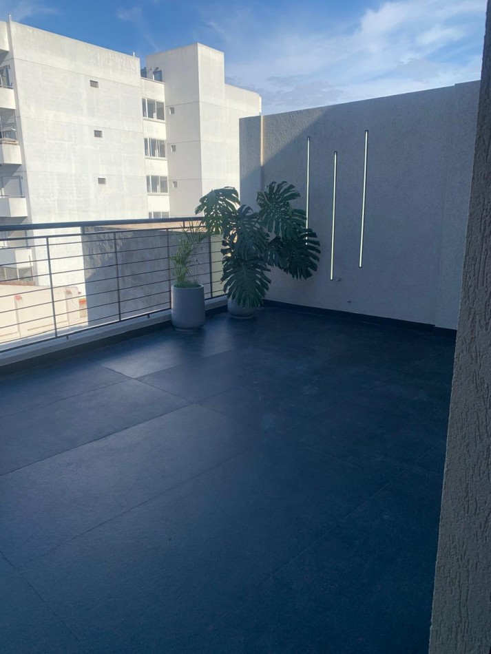 GALPON CON DEPOSITO Y POSIBLE VIVIENDA U OFICINAS (POSIBLE FINANCIACION) REF. 876