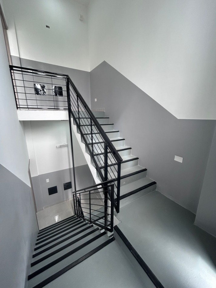 GALPON CON DEPOSITO Y POSIBLE VIVIENDA U OFICINAS (POSIBLE FINANCIACION) REF. 876