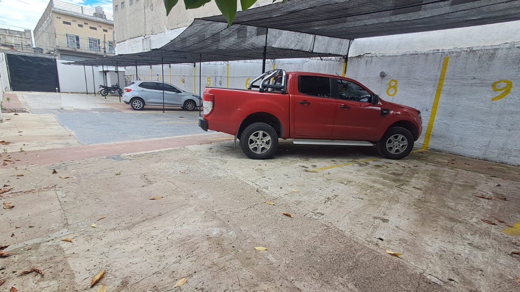 LOTE DE 8.66x37.24 C/ BAÑO Y DEPOSITO (CON PROYECTO APROBADO PARA EDIFICIO) REF. 878