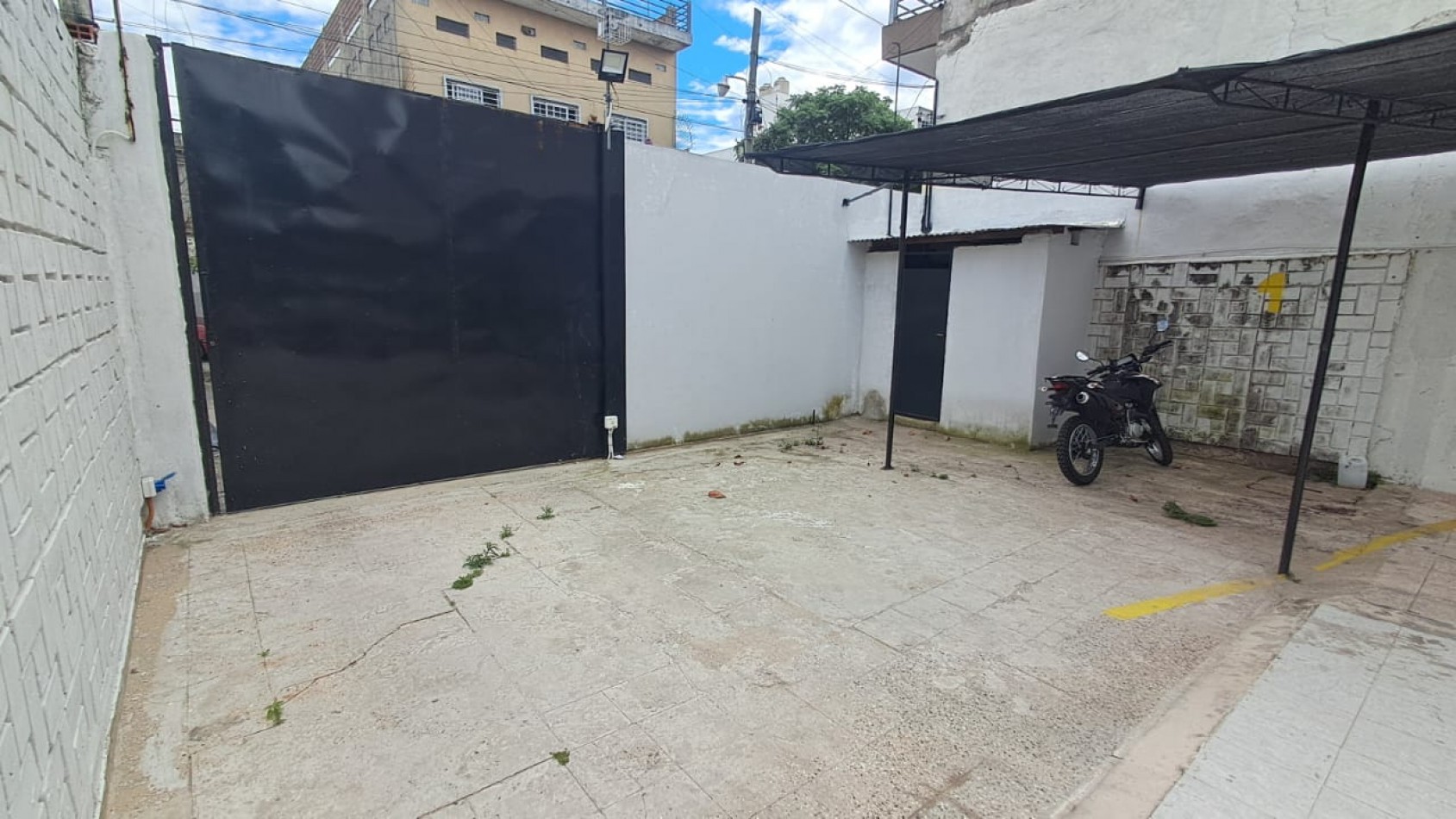 LOTE DE 8.66x37.24 C/ BAÑO Y DEPOSITO (CON PROYECTO APROBADO PARA EDIFICIO) REF. 878