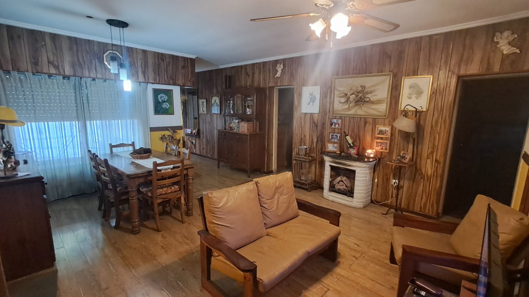 CASA 4 AMB CON COCHERA CUBIERTA Y DESCUBIERTA + DEPTO 2 AMB REF. 885