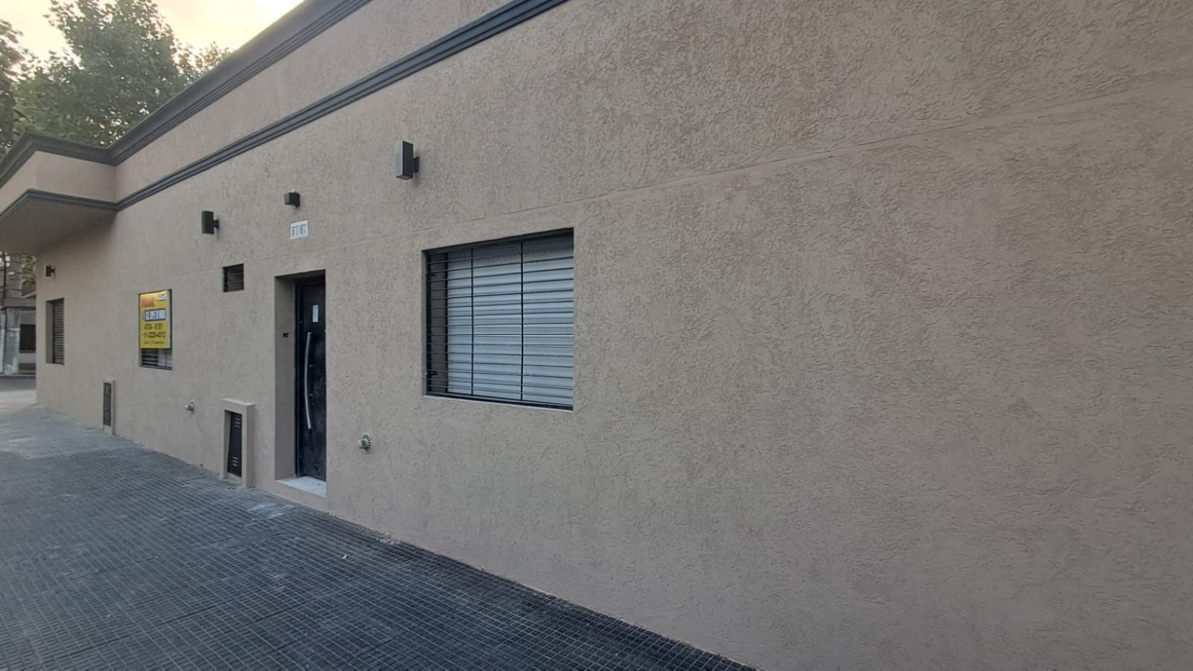 CASA 4 AMBIENTES CON LOCAL, GARAGE Y TERRAZA X T/SUPERFICIE CON LAVADERO (POSIBLE FINANCIACION) ref. 887