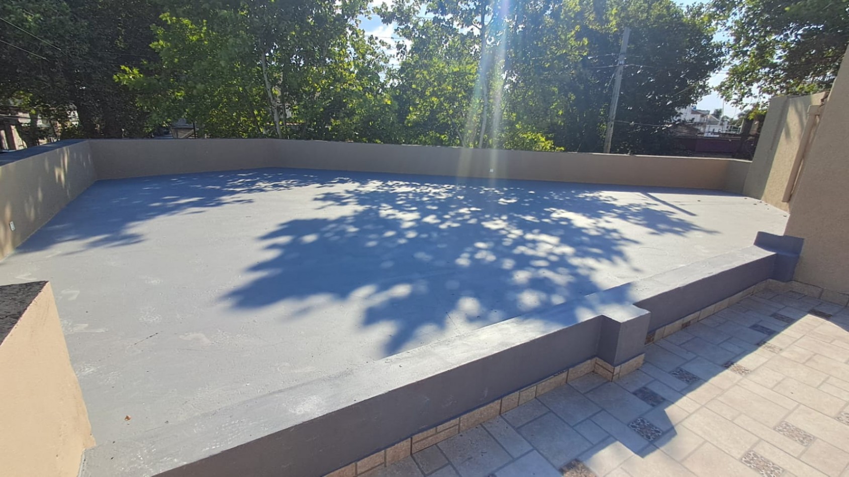 CASA 4 AMBIENTES CON LOCAL, GARAGE Y TERRAZA X T/SUPERFICIE CON LAVADERO (POSIBLE FINANCIACION) ref. 887