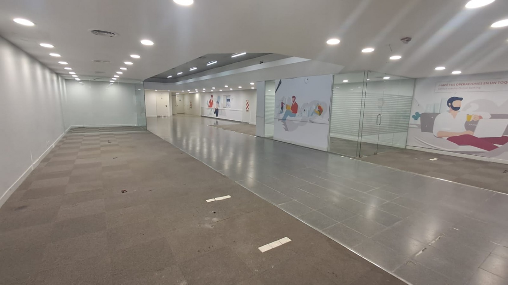 LOCAL EN 2 PLANTAS EN ZONA COMERCIAL