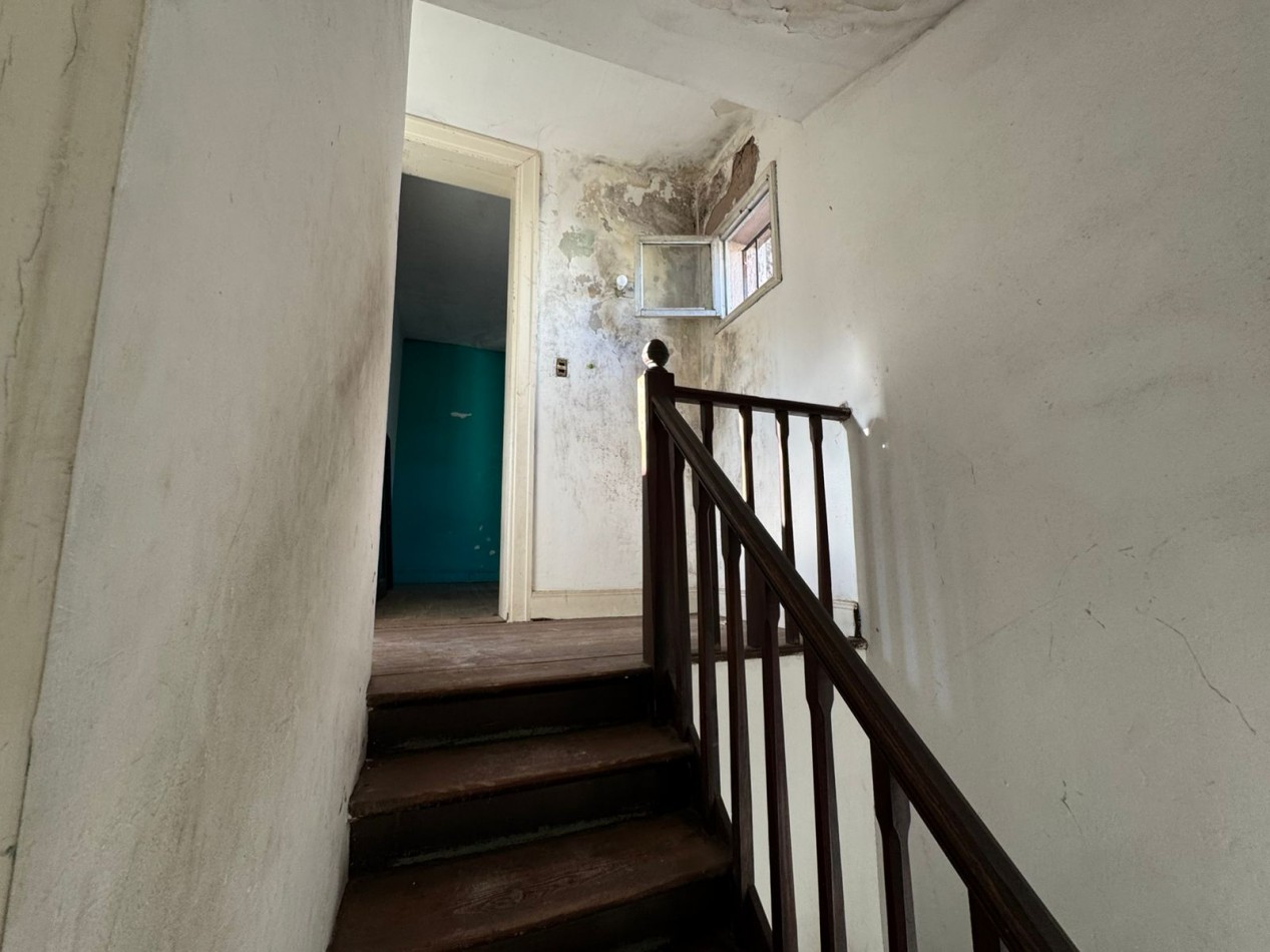 CASA 5 AMBIENTES CON PATIO A REFACCIONAR. REF. 892