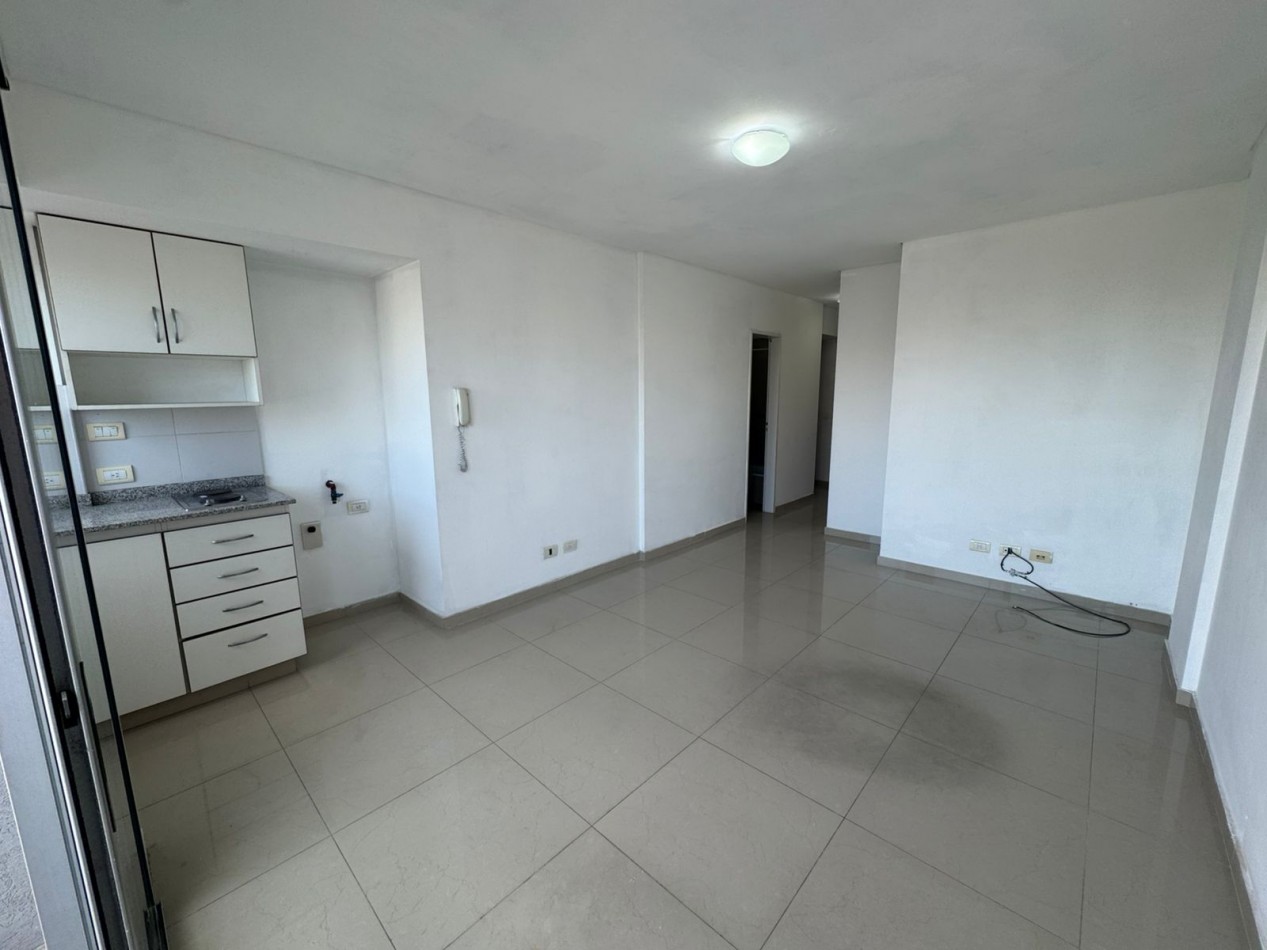 DEPARTAMENTO 2 AMB AL FRENTE. REF. 893