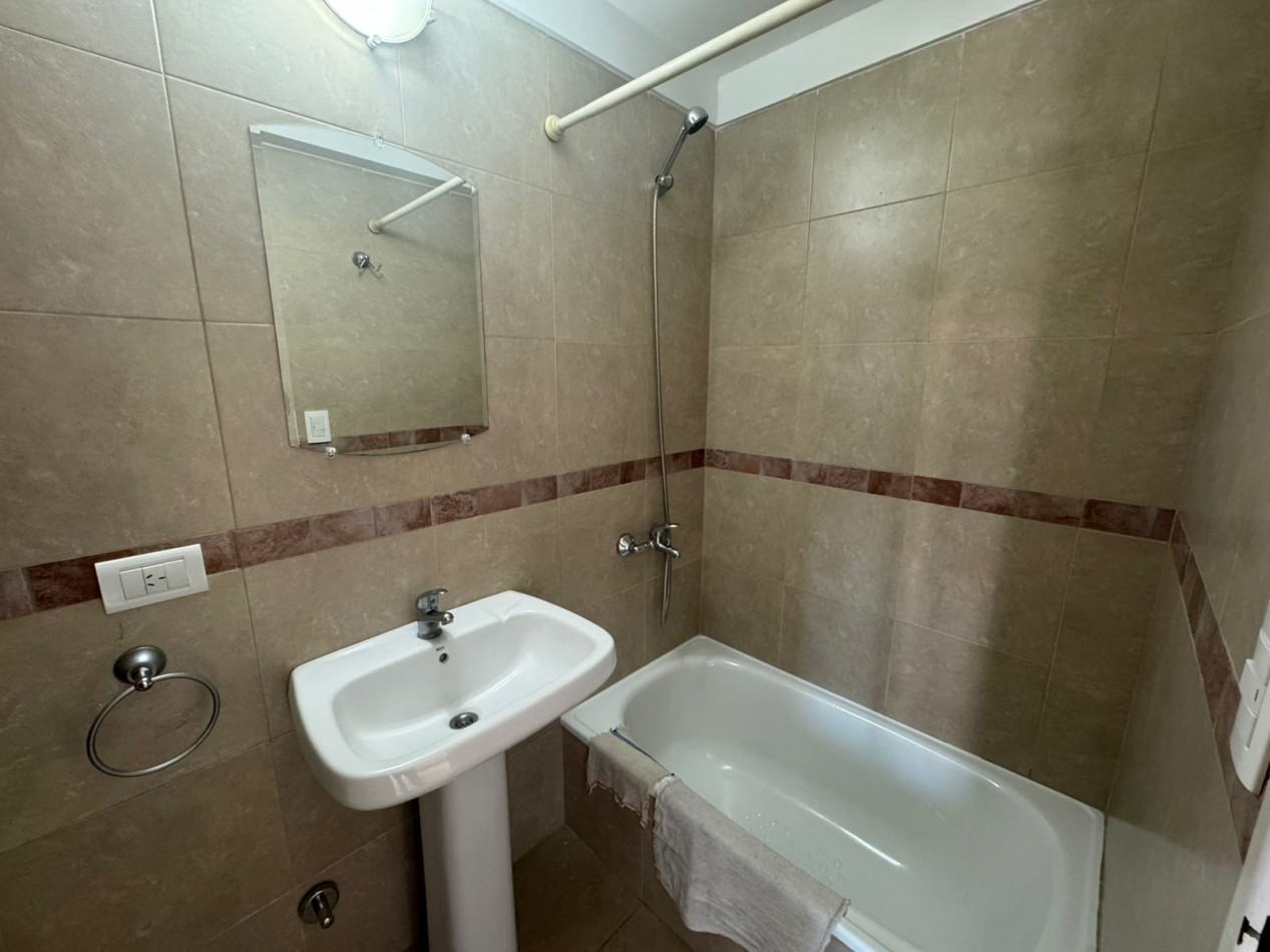 DEPARTAMENTO 2 AMB AL FRENTE. REF. 893