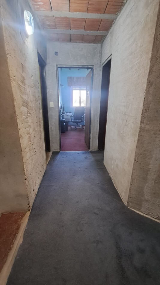 CASA IDEAL PARA 2 FAMILIAS (AL FRENTE 2 AMB CON COCHERA PARQUE Y AL FONDO 5 AMB CON GALERIA) REF. 895