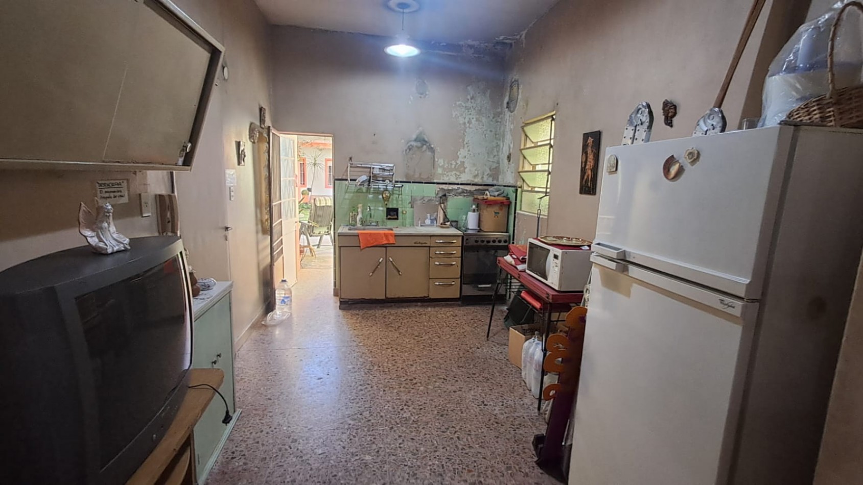 CASA IDEAL PARA 2 FAMILIAS (AL FRENTE 2 AMB CON COCHERA PARQUE Y AL FONDO 5 AMB CON GALERIA) REF. 895