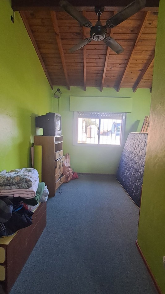 CASA IDEAL PARA 2 FAMILIAS (AL FRENTE 2 AMB CON COCHERA PARQUE Y AL FONDO 5 AMB CON GALERIA) REF. 895