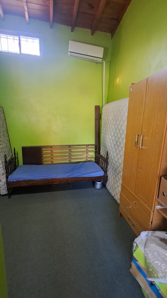 CASA IDEAL PARA 2 FAMILIAS (AL FRENTE 2 AMB CON COCHERA PARQUE Y AL FONDO 5 AMB CON GALERIA) REF. 895