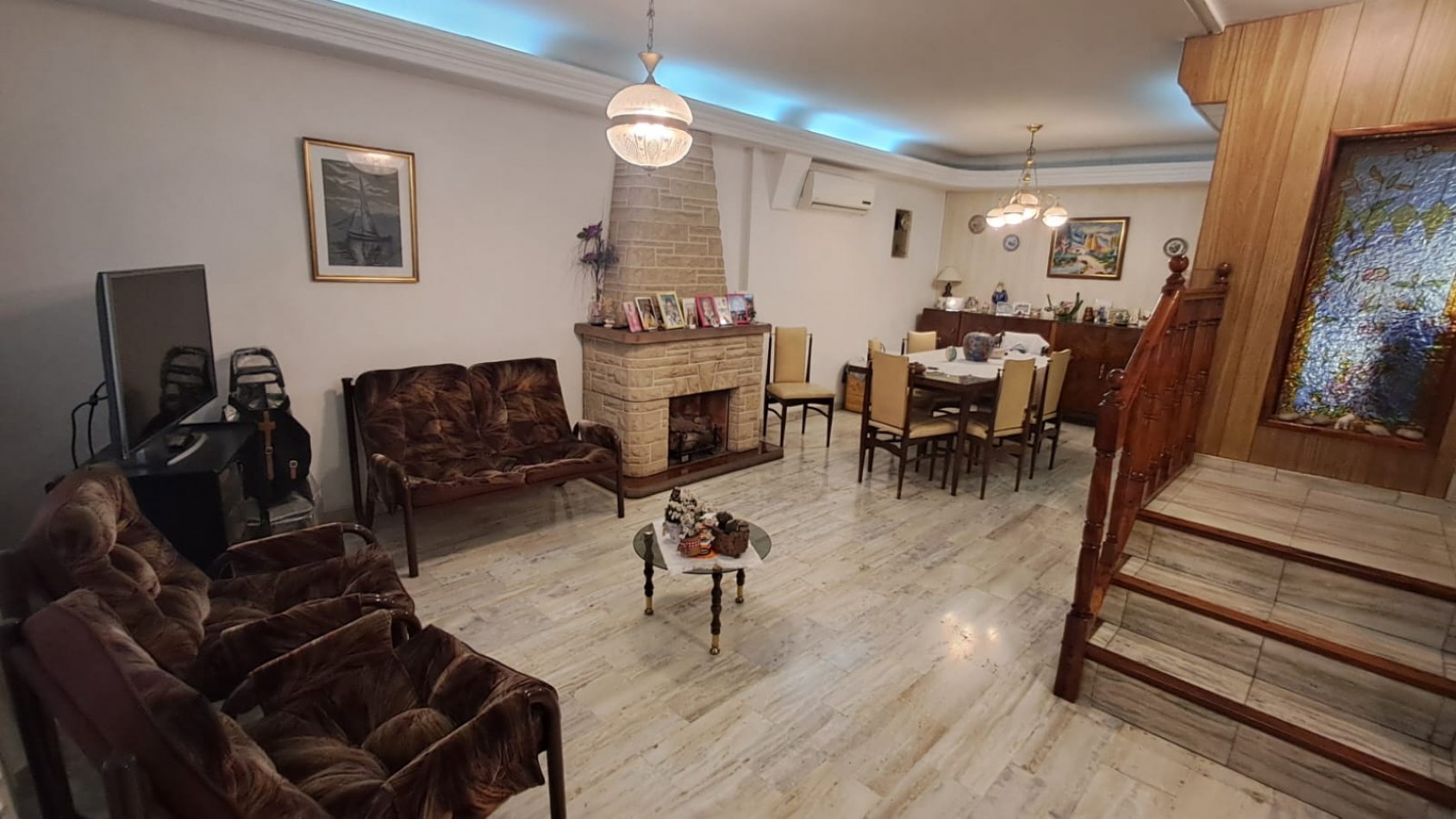 CASA 6 AMB CON COCHERA CUBIERTA (2 AUTOS), FONDO LIBRE Y TERRAZA REF. 896