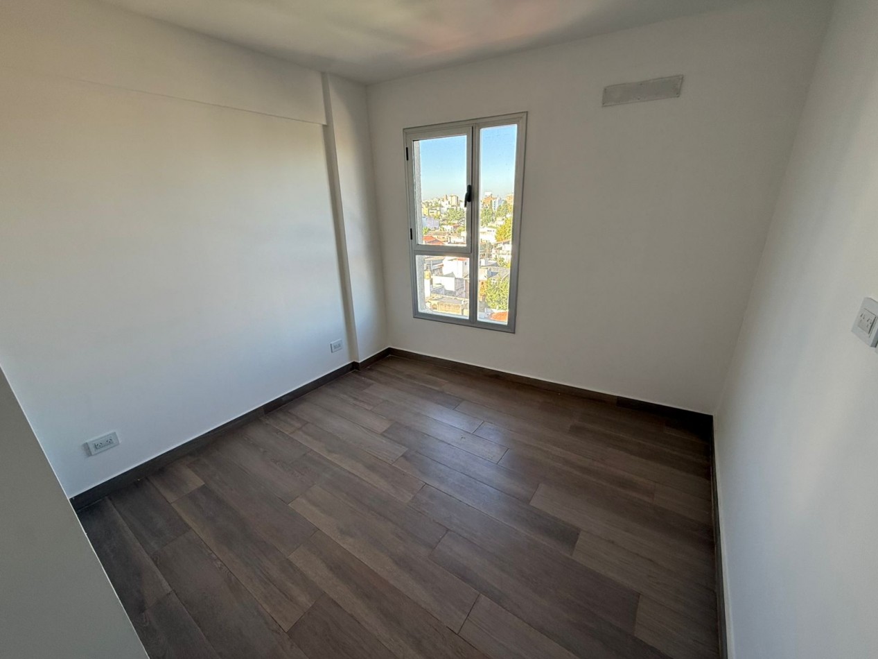 DEPTO 2 AMB CON BALCON CONTRAFRENTE (SIN EXPENSAS) REF. 898/1