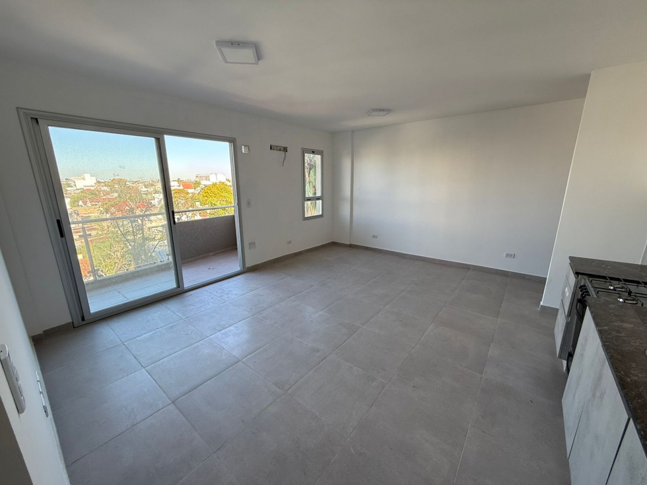 DEPTO 2 AMB CON BALCON CONTRAFRENTE (SIN EXPENSAS) REF. 898/2