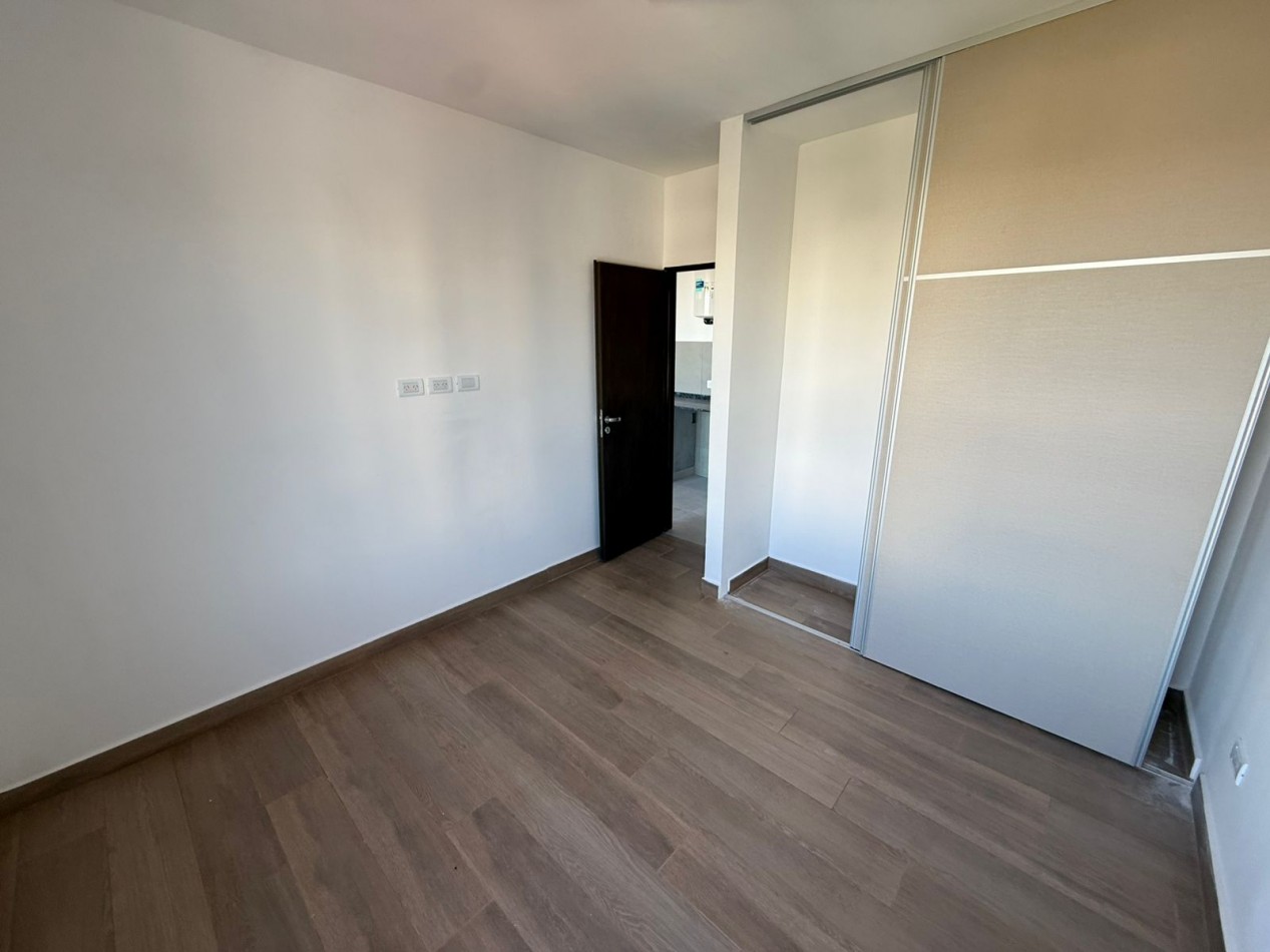 DEPTO 2 AMB CON BALCON CONTRAFRENTE (SIN EXPENSAS) REF. 898/2