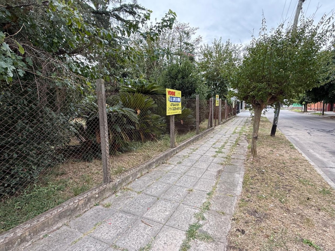 3 LOTES EN BLOCK - 1115M2 - QUINCHO C/ PARRILLA, TOILLETTE, GALERIA Y PILETA DE FIBRA REF. 899