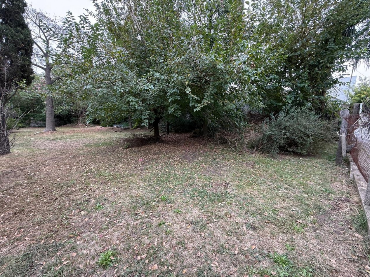 3 LOTES EN BLOCK - 1115M2 - QUINCHO C/ PARRILLA, TOILLETTE, GALERIA Y PILETA DE FIBRA REF. 899