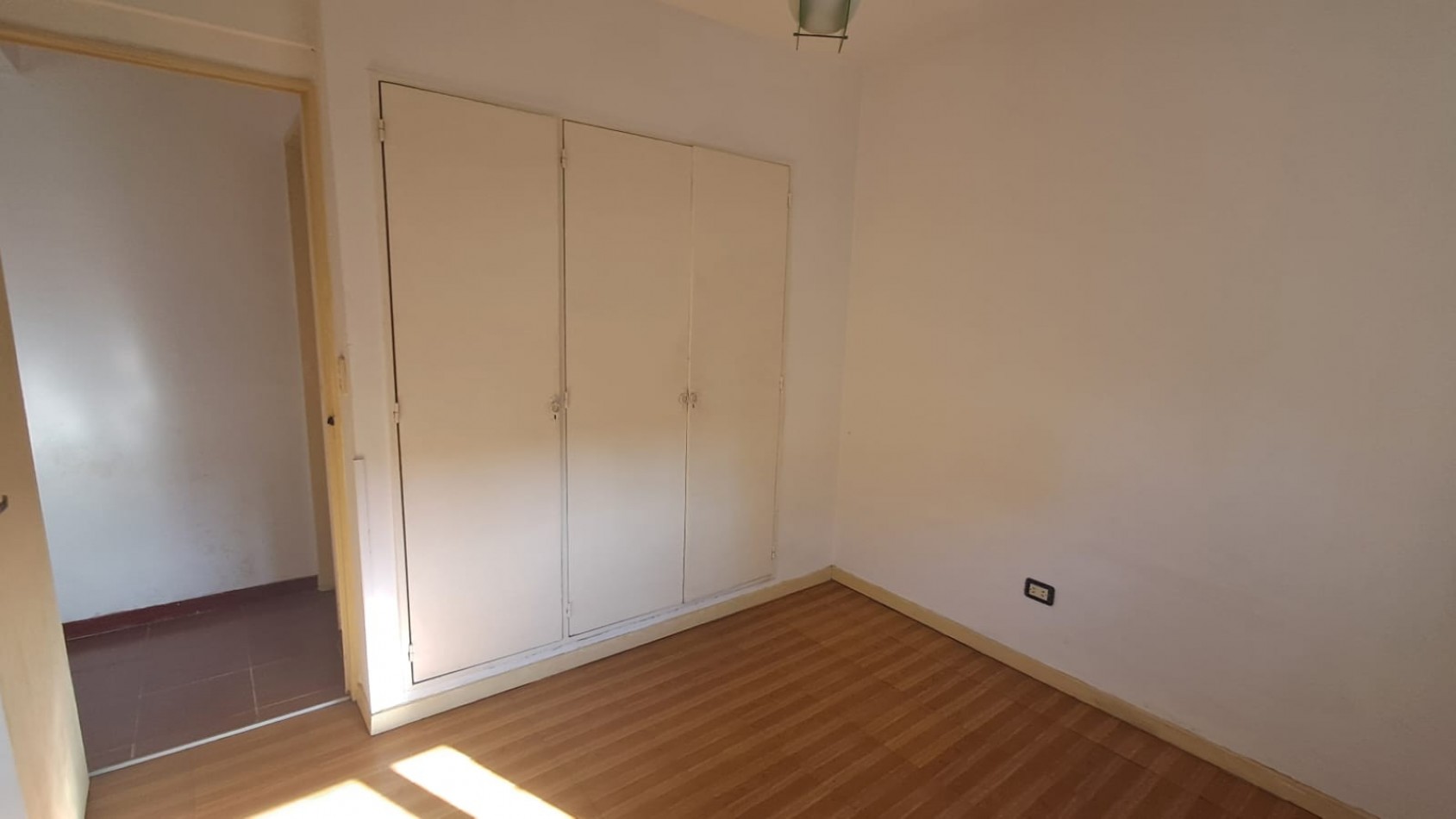 DEPARTAMENTO 2 AMB AL FRENTE. REF. 900