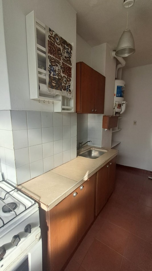 DEPARTAMENTO 2 AMB AL FRENTE. REF. 900