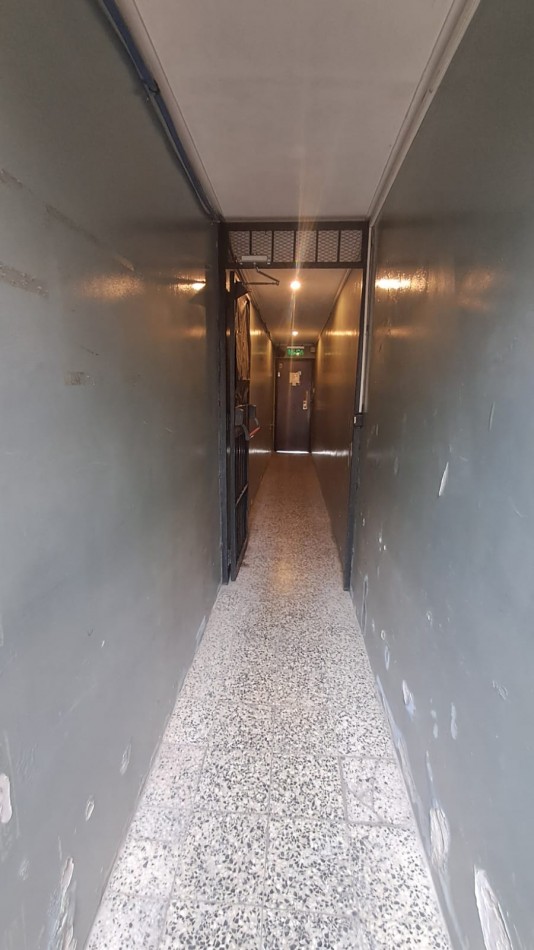 2 PHS COMPUESTO DE GALPON CON BAÑOS Y OFICINAS O VIVIENDA CON PATIO Y 1 DE ELLAS CON TERRAZA