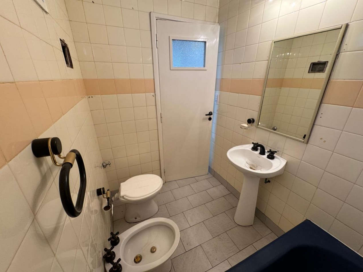 PH 2 AMB AL FONDO EN PLANTA ALTA CON TERRAZA SEMICUBIERTA.REF.907