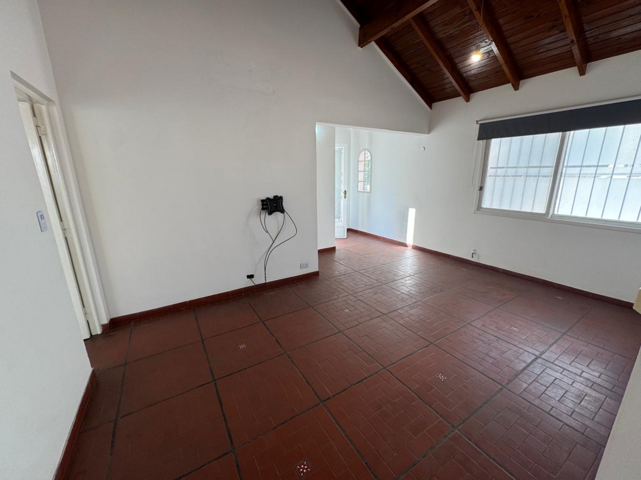 PH 2 AMB AL FONDO EN PLANTA ALTA CON TERRAZA SEMICUBIERTA.REF.907