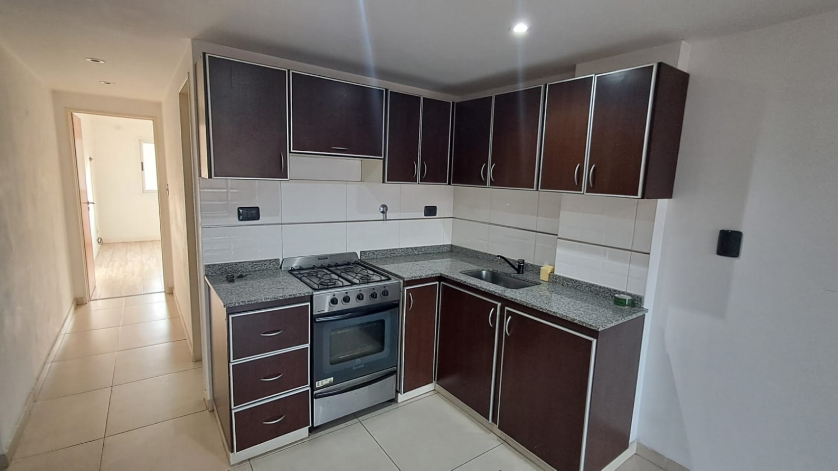 DEPARTAMENTO 2 AMB AL FRENTE CON BALCON.REF.904