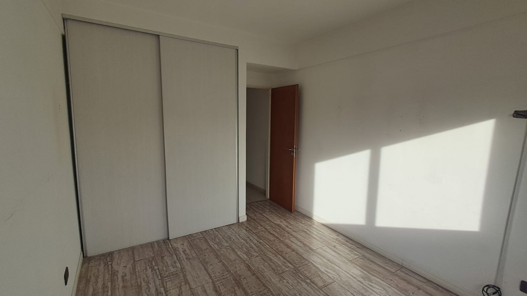 DEPARTAMENTO 2 AMB AL FRENTE CON BALCON.REF.904